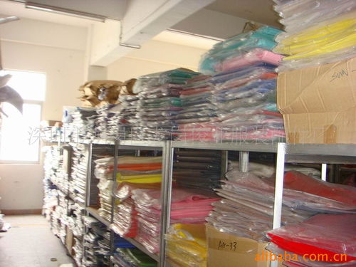 龍崗俊業(yè)服裝配件廠 專(zhuān)業(yè)服裝出租服務(wù)，助力您的多元需求